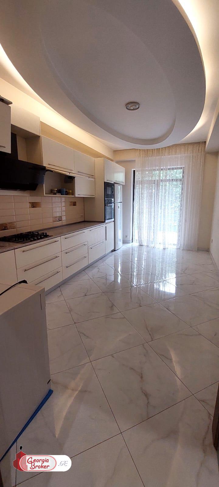 ქირავდება ახალი გარემონტებული 4 ოთახიანი ბინა აბაშიძეზე